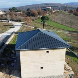 beton kiremit, baca, duvar dibi, yalitim bandi, cati penceresi, kuru mahya sistemi, aluminyum, baski citasi, nefes alan su yalitimi, buhar dengeleyici, nem bariyeri, buhar kesici, vadi dere, baca sapkasi, kuru mahya sistemi, mahya bandi, asik tasima, mahya, kenet, kenet cati, kenet çatı, cati, çatı, bursa, beton kiremit, kiremit, tamir, tadilat, degisim, insaat, inşaat, muteahhit, mimar, ev, villa, tiny house, sandvich panel, sandviç panel, shingle, şıngıl, membran, harpusta, trapez, sac, cati cikis kapagi, cati penceresi, havalandirma bacasi, pvc, prusa cati, prusa cati sistemleri, vadi dere, mail dere, cati aksesuarlari, kiremit cati, prusa çatı, ahap konstruksiyon, ahsap cati, celik konstruksiyon, celik cati, kenet cati, kenet sistem, kenet kaplama