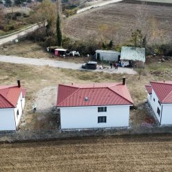 beton kiremit, baca, duvar dibi, yalitim bandi, cati penceresi, kuru mahya sistemi, aluminyum, baski citasi, nefes alan su yalitimi, buhar dengeleyici, nem bariyeri, buhar kesici, vadi dere, baca sapkasi, kuru mahya sistemi, mahya bandi, asik tasima, mahya, kenet, kenet cati, kenet çatı, cati, çatı, bursa, beton kiremit, kiremit, tamir, tadilat, degisim, insaat, inşaat, muteahhit, mimar, ev, villa, tiny house, sandvich panel, sandviç panel, shingle, şıngıl, membran, harpusta, trapez, sac, cati cikis kapagi, cati penceresi, havalandirma bacasi, pvc, prusa cati, prusa cati sistemleri, vadi dere, mail dere, cati aksesuarlari, kiremit cati, prusa çatı, ahap konstruksiyon, ahsap cati, celik konstruksiyon, celik cati, kenet cati, kenet sistem, kenet kaplama